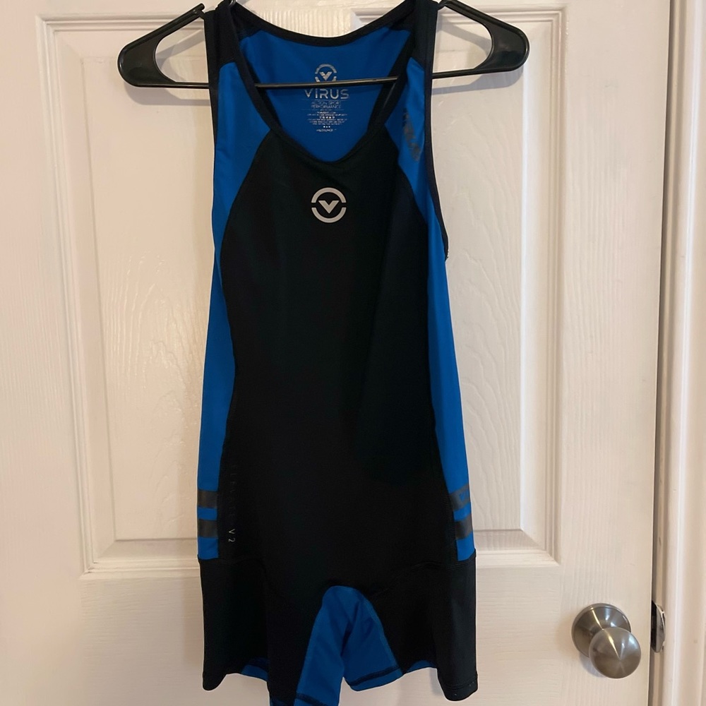 Medium Virus Singlet
